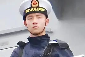 2019年太原舰访日，拍下一张照片，日媒惊呼：“帝国海军之蔑视”图片