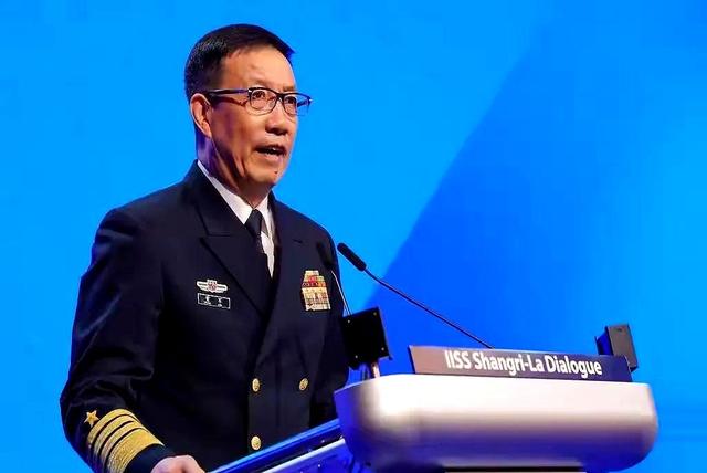 特朗普对赖清德下死命令！大陆四字预言结局，国防部发统一最强音