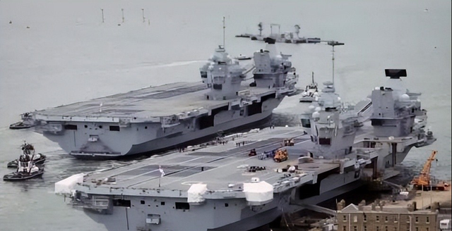 又让张召忠说中了？东拼西凑550亿建的2艘航母，如今彻底成为累赘