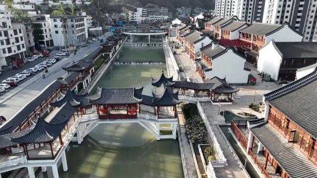 何必去远方？此间有万象！