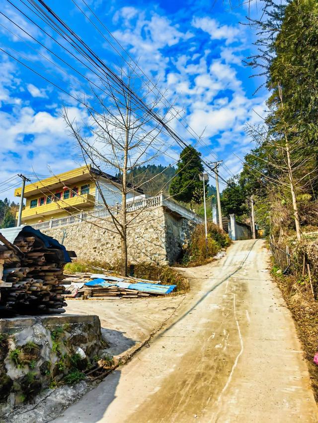 图说灌阳：西山北江土地塘，墙上还保留有八十年代的标语口号