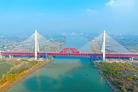 马鞍山这座桥即将合龙图片