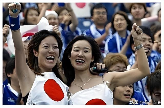 一出好戏！眼看“反华疯婆子”要上位，日本人开始自发给中国辟谣