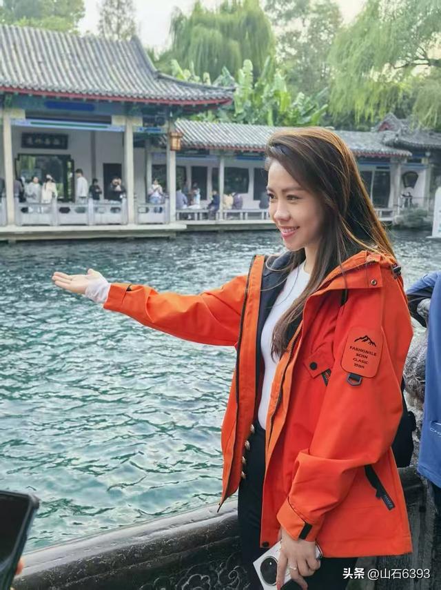 新华社原军事记者陶俊峰泉城美拍：趵突泉暴喷的壮美景色