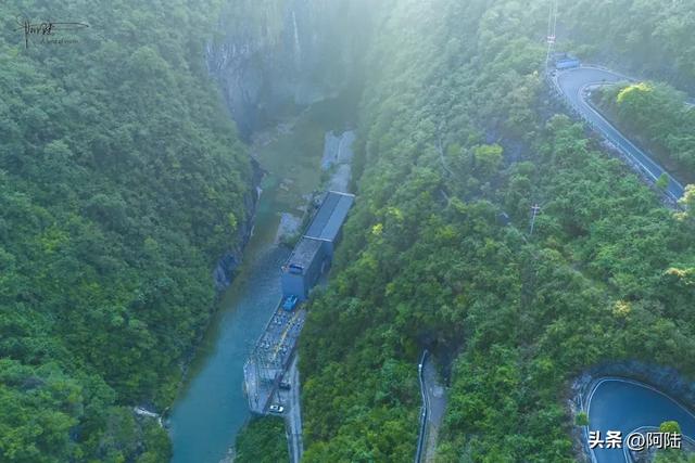 铜仁天生桥已成神秘景点,因为被电站、大坝和水库轮流遮挡