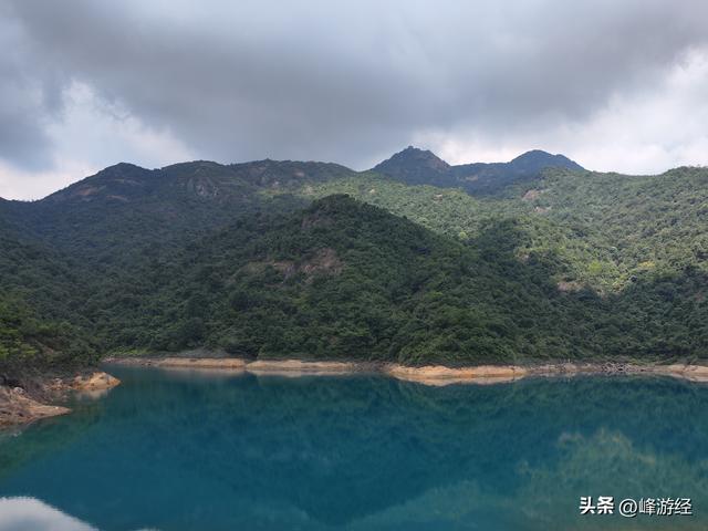 徒步增城牛牯嶂半途而废，邂逅一池碧水，堪称小九寨
