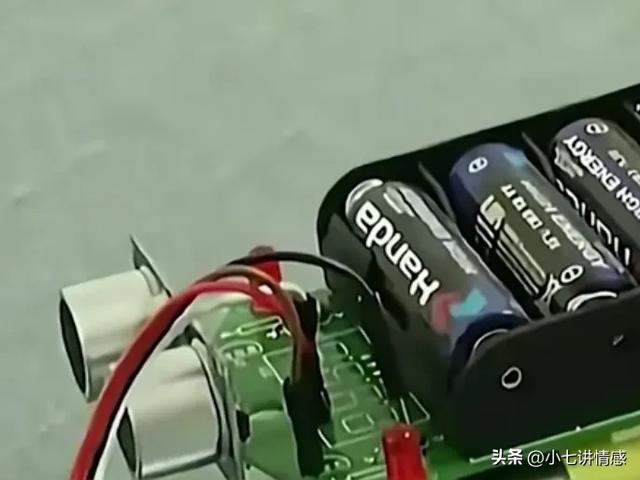 妻子抱怨丈夫7年不上班，丈夫：存款8位数不缺钱，为啥要上班？