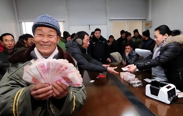 江苏企退2026过渡养老金补发传来喜讯，补发金额可查	，补了多少？