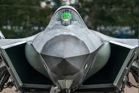 土媒得出大胆结论：中国空军歼-20隐身战机14个旅，300多架在服役图片