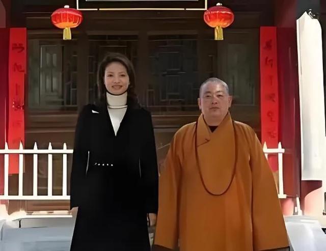 央视最惨女主持，男友死缓、丈夫入狱，如今48岁又被释永信牵连
