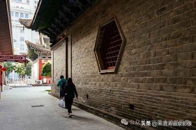 甘肃兰州：兰州两日游之兰州市博物馆文物丰富 宝塔保佑 环境一流