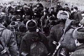 1962年，新疆6万边民公开窜逃苏联，30年后无家可归求中国收留！图片