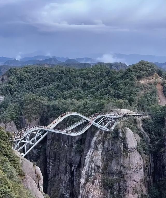 浙南山水：神仙居云端漫步，古堰画乡烟火气息，缙云仙都诗意之旅