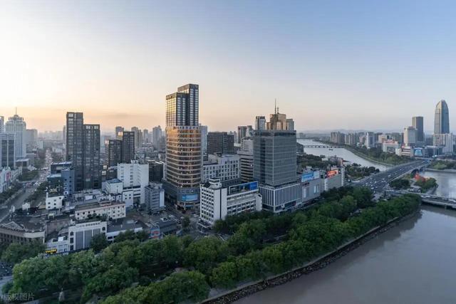 浙江省的下一个“杭州”，不是温州不是绍兴，而是这座低调的城市