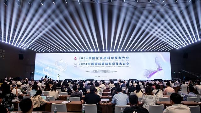 完美日记不“完美”了？逸仙电商亏5年，新业务救得了场吗