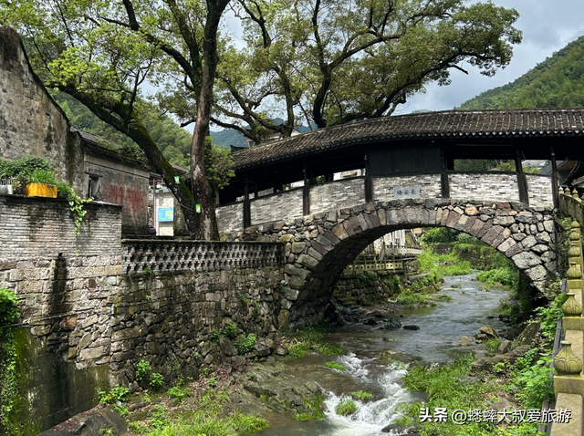 这个浙江诗意古村落满分，“古道红枫建筑”齐全，可解锁秋日盛景
