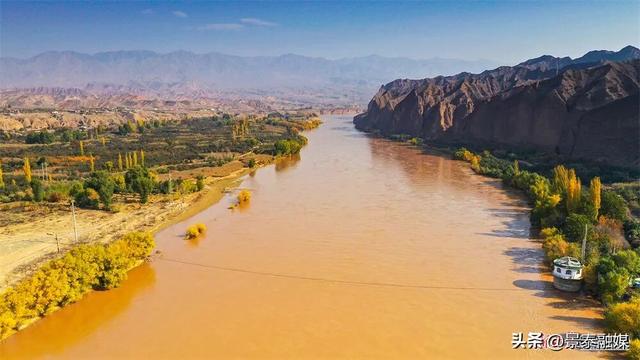 黄河绕村 石林映日 景泰龙湾村的金黄太治愈