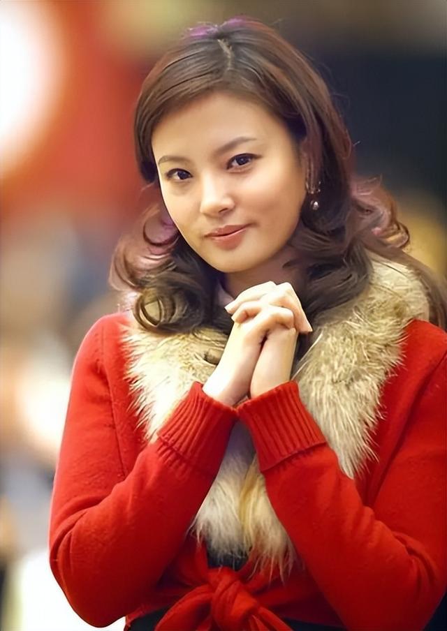 她是央视最惨女主持，男友死刑，丈夫入狱，如今48岁被释永信牵连