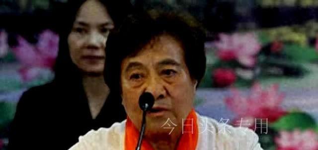 她20岁入党，37岁官至副总理，39岁向华国锋请辞，后来怎么样了？