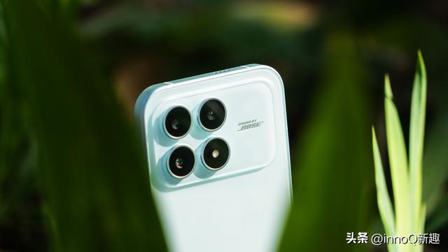 REDMI K90首发评测：334万分超强标准版