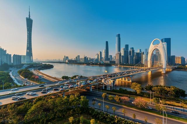 2025年中国百强城市排行榜出炉，杭州凭啥取代广州进入前四名
