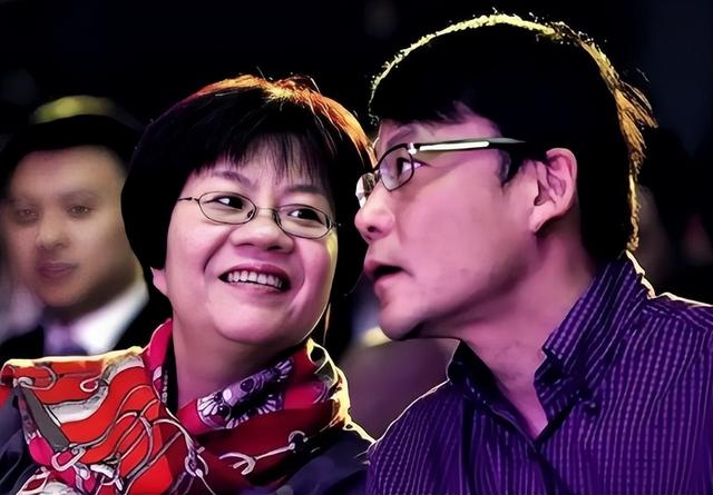 俞渝也没想到，刚离婚2年，李国庆就娶了他40年前的“白月光”