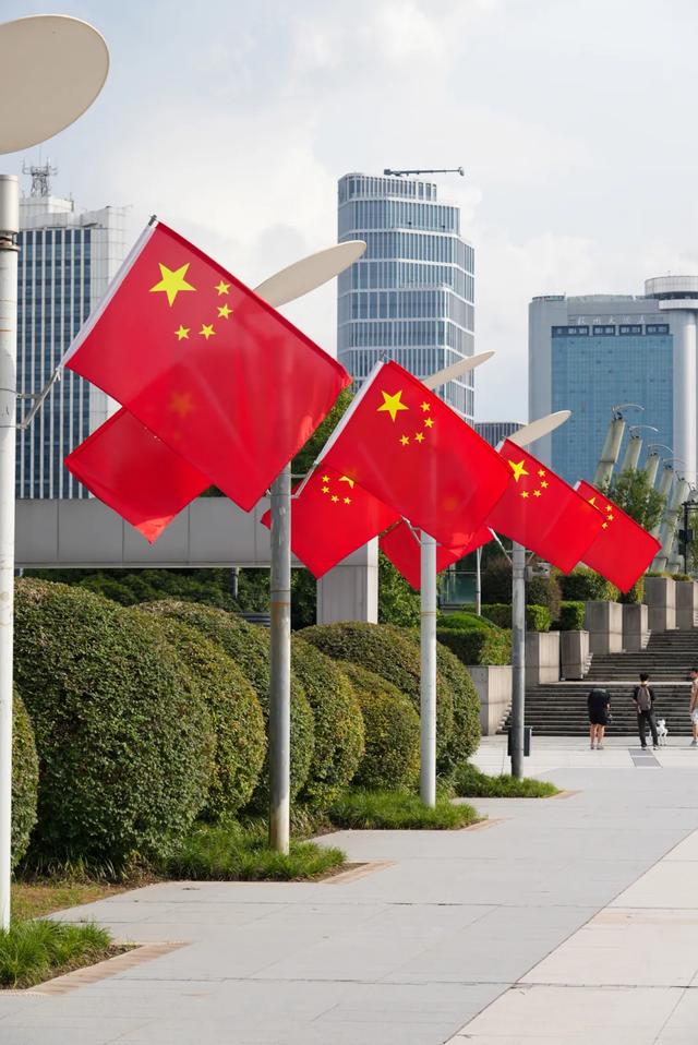 漫步拱墅，邂逅满街“中国红”！