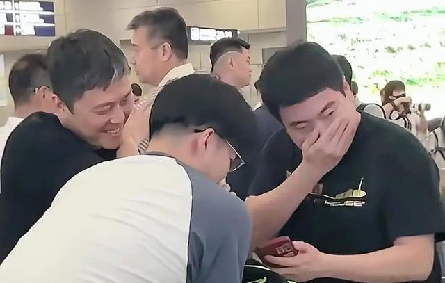 真想不到	，梁靖崑之所以考编北影做教授，是因为不想成为第二个他