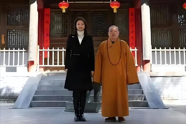 释永信风波不断升级！除刘涛还牵连多位女明星，大量合照被扒出