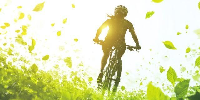 一个人骑车的早晨，才是成年人最顶级的放松方式，比躺平爽10倍！