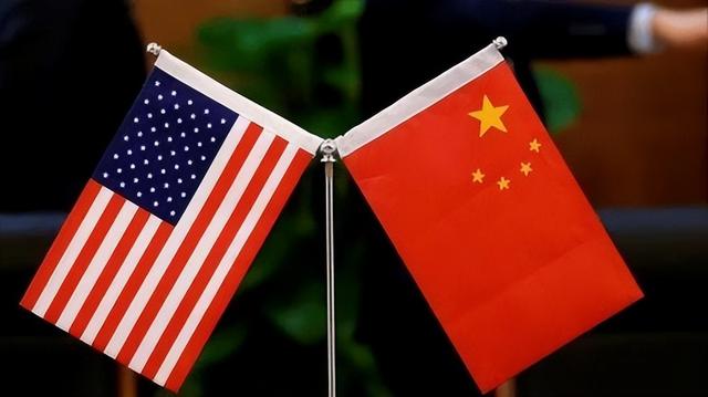 美贵客在北京入座，王毅2字定位中美关系，不是对手，更不是敌人