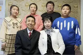 用真心、爱心和善心点燃奉献之火——辽宁省文明家庭王付英家庭的故事图片