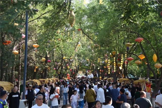 在内蒙古乌海沉浸感受一场中国式浪漫