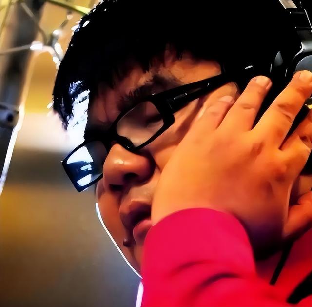 善恶终有报！狂妄自大的“盲人”歌手杨光，终究付出了惨痛代价
