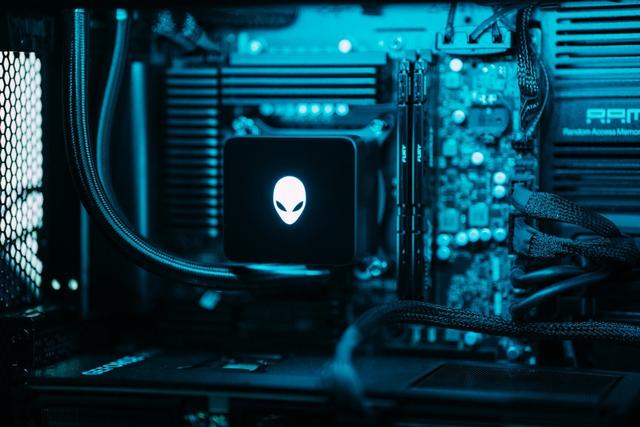Alienware外星人Area-51台式机评测：游戏天花板体验是什么样？