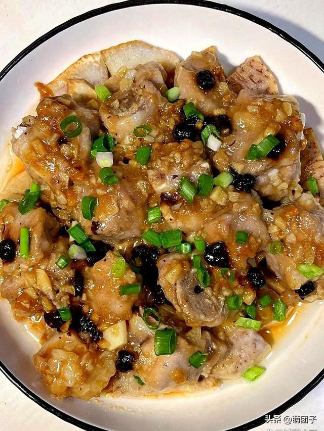 广东蒸排骨最正宗做法，鲜嫩入味，一口脱骨超下饭