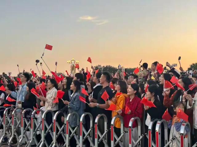 “第一天出去旅游的人已经老实”，这话是今年国庆假期的真实写照