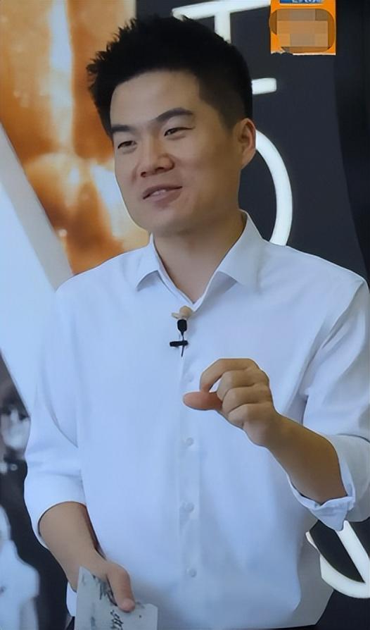 俞敏洪没想到，董宇辉受邀九三阅兵半月多，再因一个举动口碑暴涨
