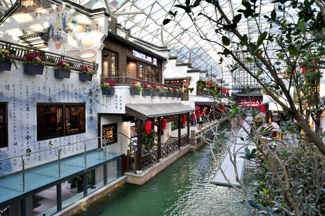 砂之船（银川）奥莱江南水街开街迎客