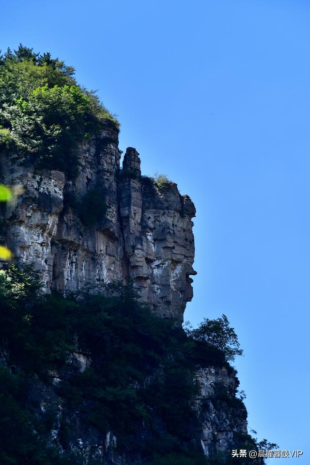 天脊山百米巨佛