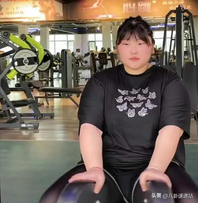 大衣哥女儿订婚，对女婿评价只有三个字 太老谋深算 陈亚男肠子悔青