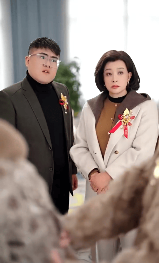 花千骨男神沦落拍短剧？长剧失业短剧真香！明星为何 “向下兼容”