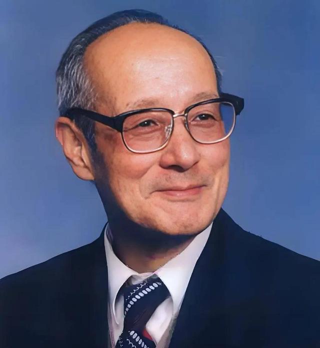 中美博弈中国胜！白宫没技术怨华管制稀土不公，自己却垄断高科技