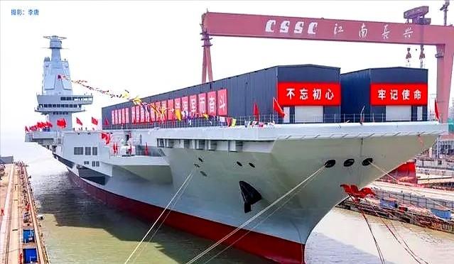 俄罗斯专家：福建舰抄袭苏联航母设计，将会是美国福特号最大对手