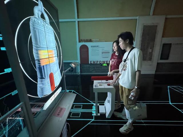 焕活中轴 | 钟鼓楼暮鼓晨钟奏“新声”