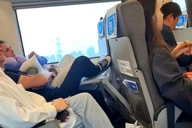 免签潮背后的隐患：免签国家越来越多，低素质穷游老外不断地涌入