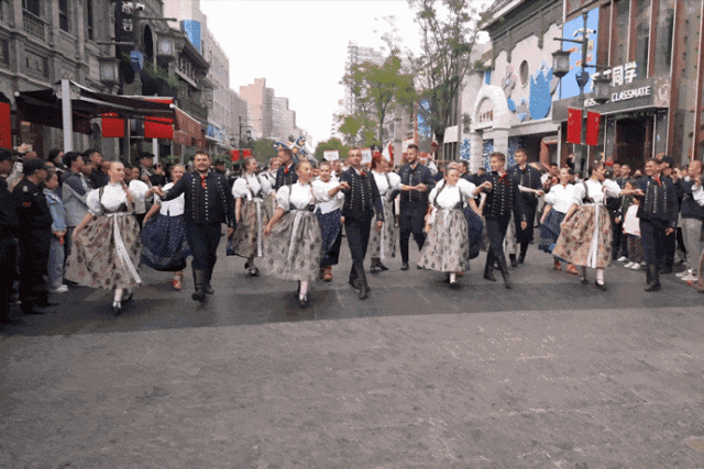 你好，太原钟楼街