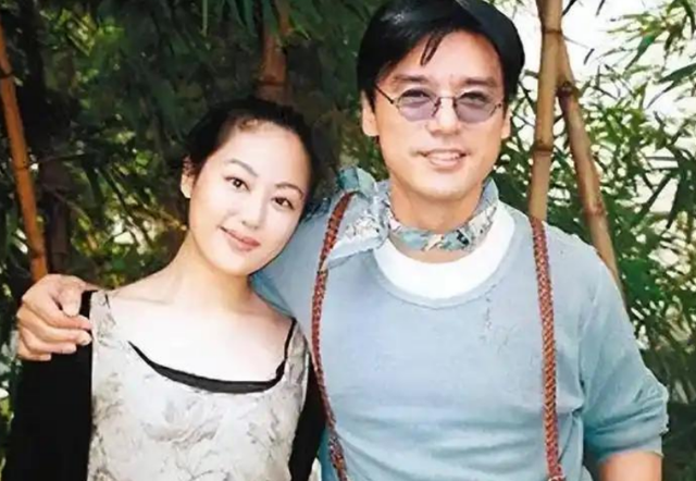 败光两任亿万家产	，为还债拍三级片，如今62岁坦言后悔嫁给钟镇涛