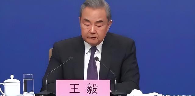 委内瑞拉油轮刚出海，中国军舰紧随其后，特朗普的算盘又打错了？