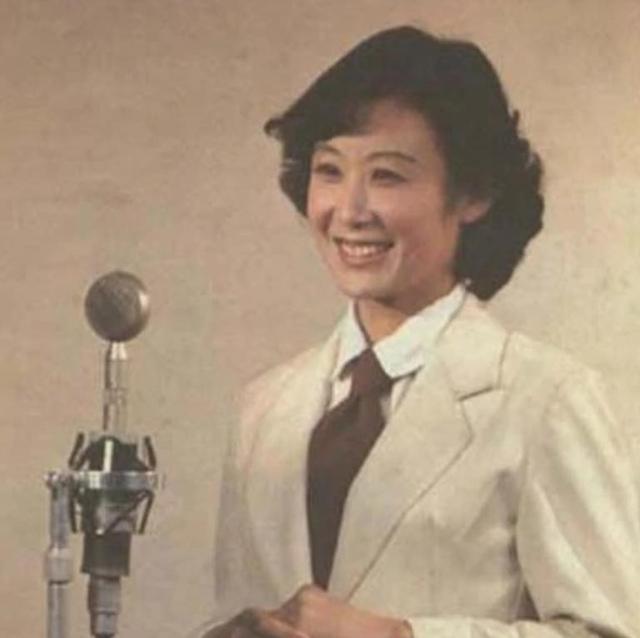 1980年，苏小明到河北慰问演出，互动时，发现38军的战士全是光头